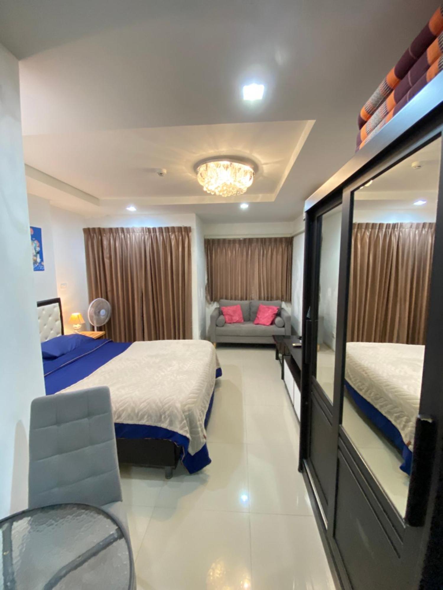 Beach 7 Condo, Pattaya Джомтьен Экстерьер фото