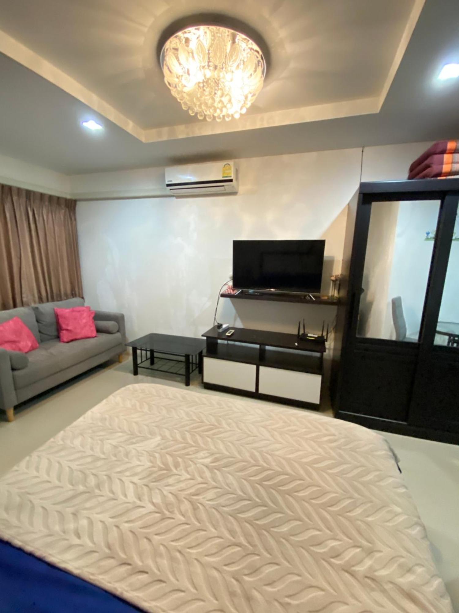 Beach 7 Condo, Pattaya Джомтьен Экстерьер фото